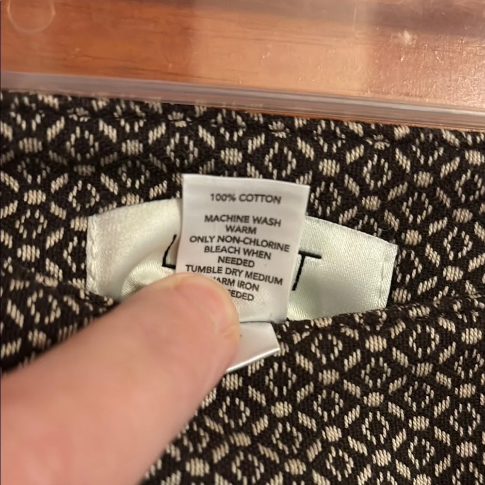 Elegant Brown & Tan Skirt - Picture 3 of 6